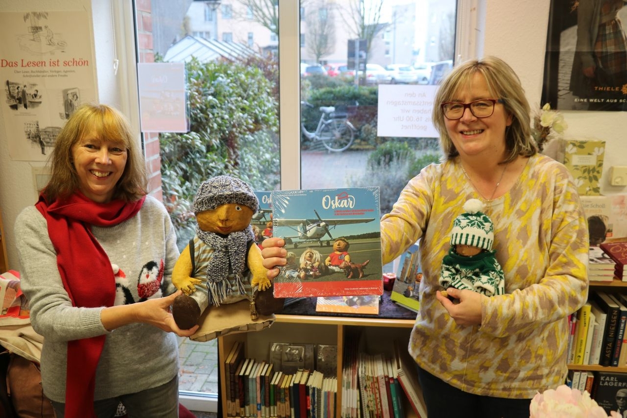 Der dritte Band der Kinderbuch-Trilogie mit der Bergmann-Puppe Oskar Grubinsi ist erschienen und in der Humboldt-Buchhandlung in Bottrop-Kirchhellen erhältlich.