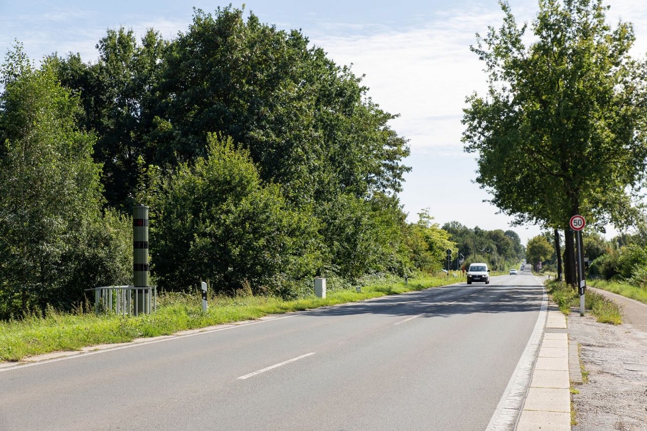 Hinweisschild für Blitzanlage abgelehnt