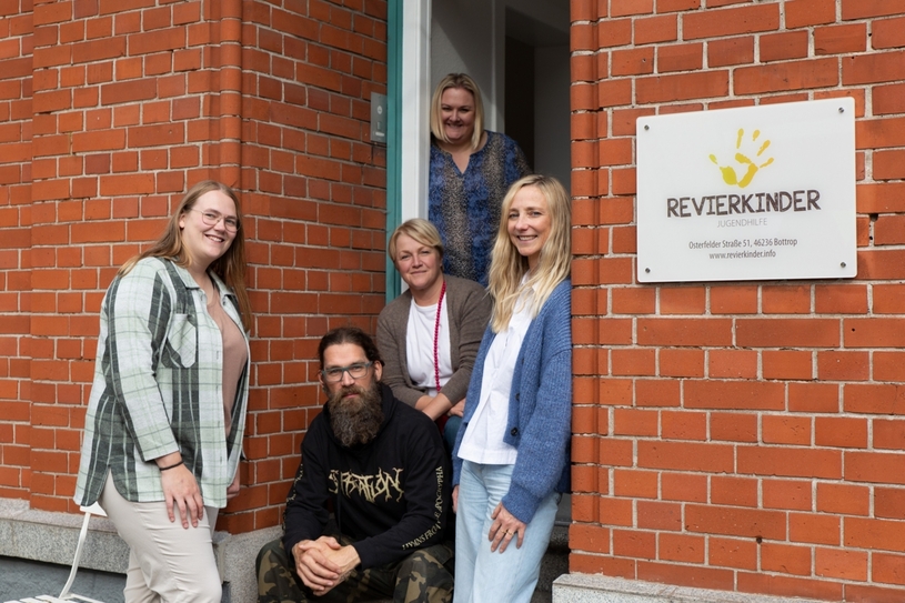 Die Kirchhellenerin Claudia Behrendt (r.) zog mit ihrem Team des Jugendhilfeträgers „Revierkinder“ vom Dorf in die Bottroper Innenstadt.