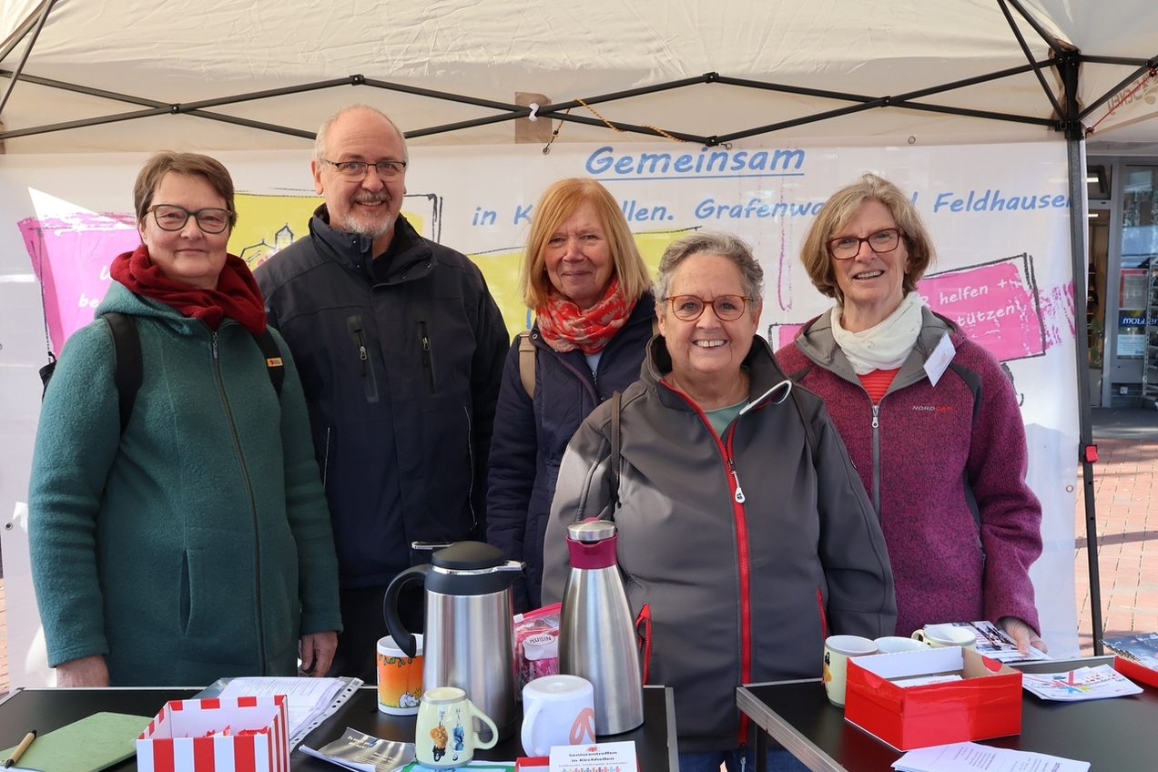 Den ersten Aufschlag machten die Caritasgruppen aus Kirchhellen, Feldhausen und Grafenwald gemeinsam mit der Ev. Kirchengemeinde.