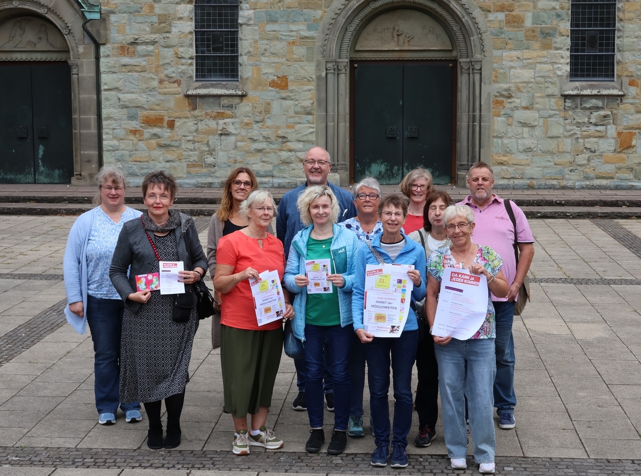 Das Organisationsteam bestehend aus den ehrenamtlichen Caritas-Gruppen der Kirchhellener Ortsteile sowie Vertreterinnen und Vertreter weiterer beteiligter Institutionen freuen sich auf zahlreichen Besuch