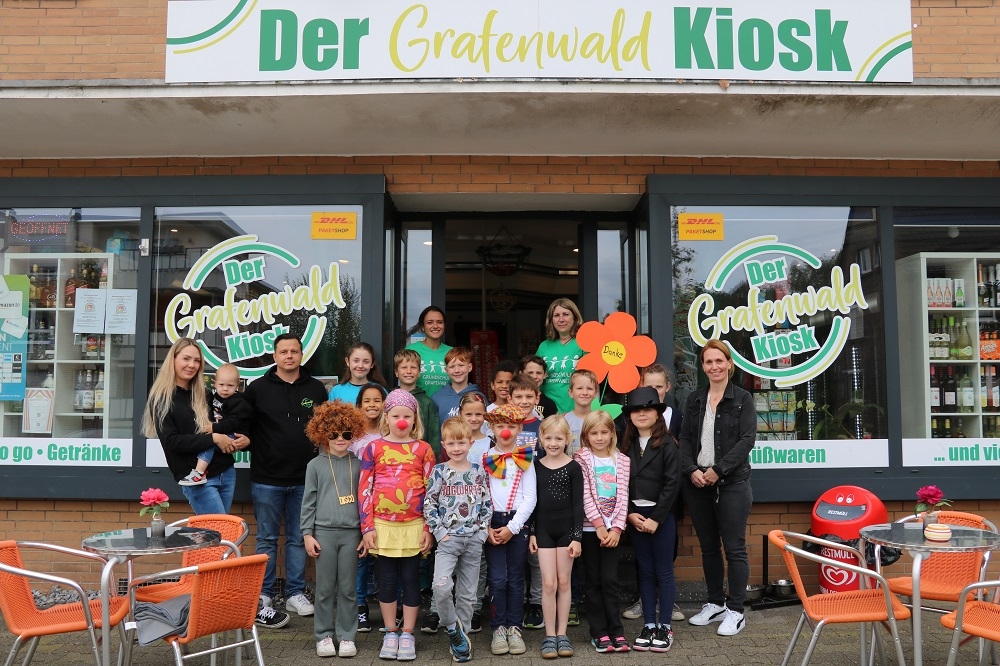 Zum ersten Geburtstag: Kiosk Grafenwald spendet für Zirkusprojekt der Grundschüler