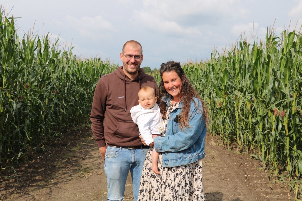 Judith und Johannes Miermann gestalten das Labyrinth mit Unterstützung der Familie jedes Jahr mit einem neuen Motto.