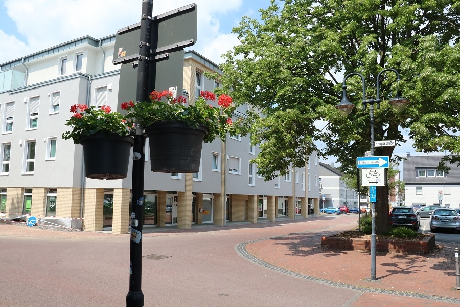 Nach Monaten der Sperrung ist die Schulstraße am alten Marktplatz wieder freigegeben. Das Chaos auf dem Parkplatz hat vermutlich bald ein Ende.