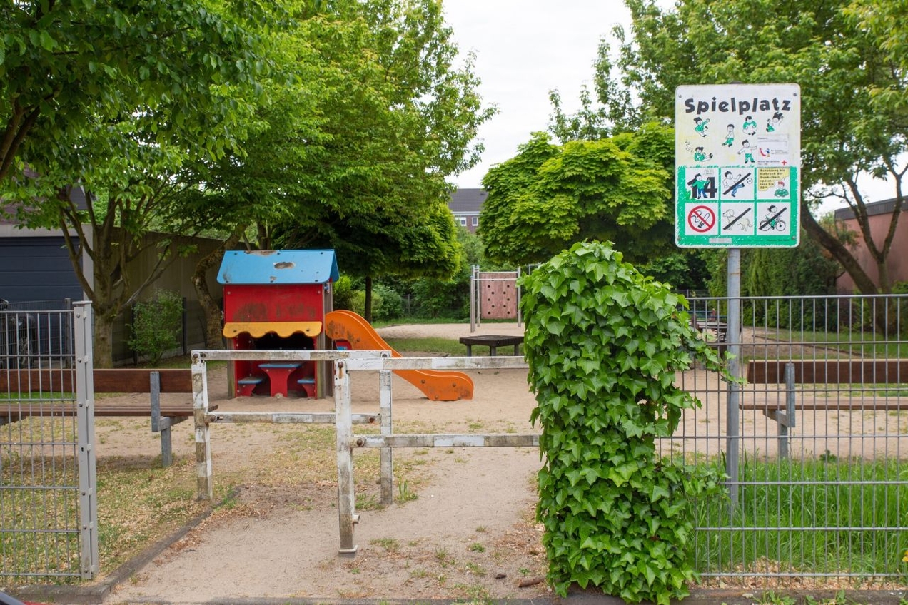 Das Spielhaus für Kleinkinder am Fries Kamp ist der Witterung der vergangenen Jahre erlegen.