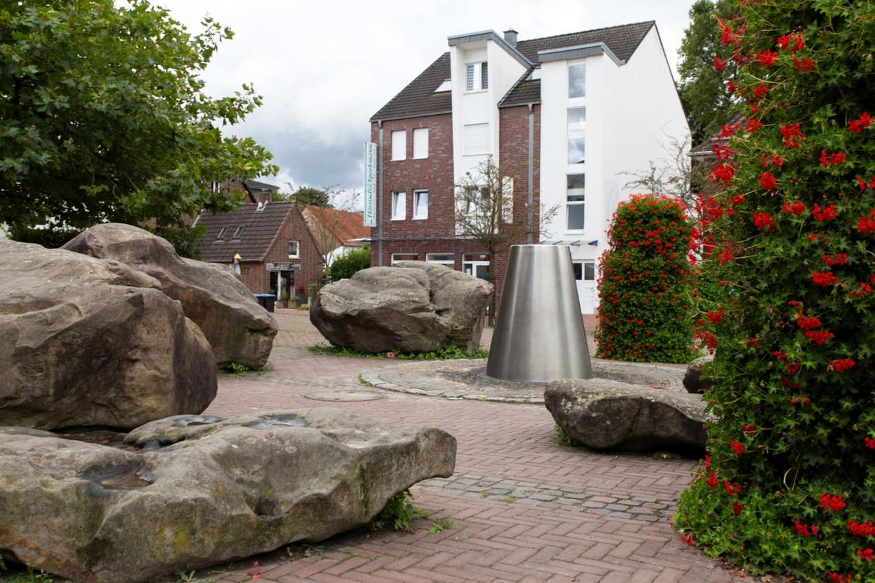 Zu früh gefreut: Der Brunnen auf dem Johann-Breuker-Platz ist wieder inaktiv