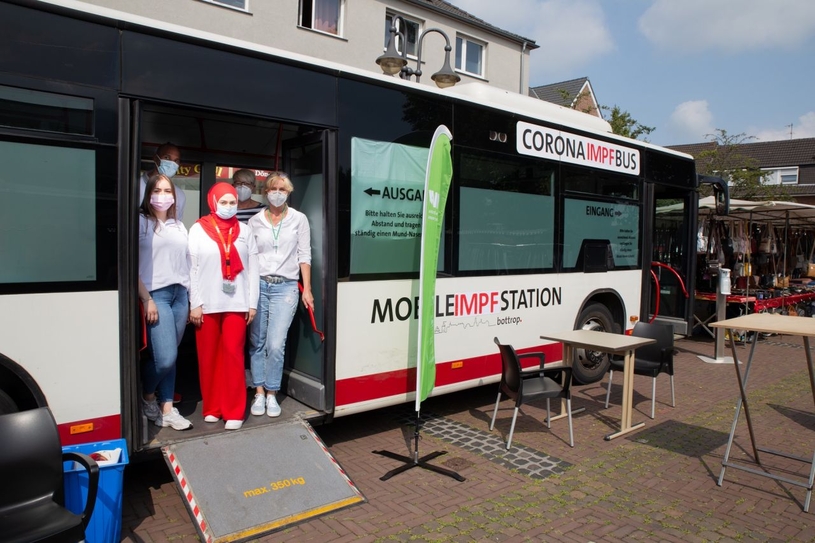Das Team des Bottroper Impfbusses hat überwiegend positive Erfahrungen bei dieser Aktion gesammelt.