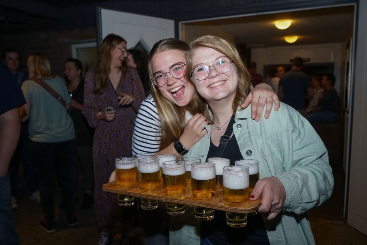 BILDERSTRECKE – Kirchhellen tanzt auf drei Veranstaltungen in den Mai
