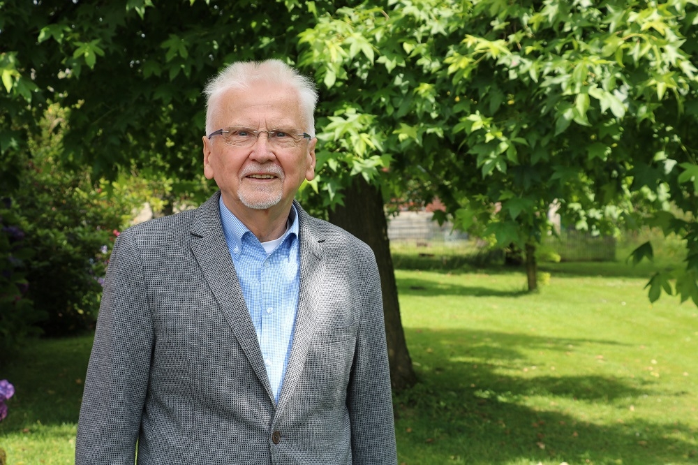 Prof. Dr. Dieter Grasedieck verfolgt seine Arbeit mit Leidenschaft und liebt es junge Menschen zu fördern.