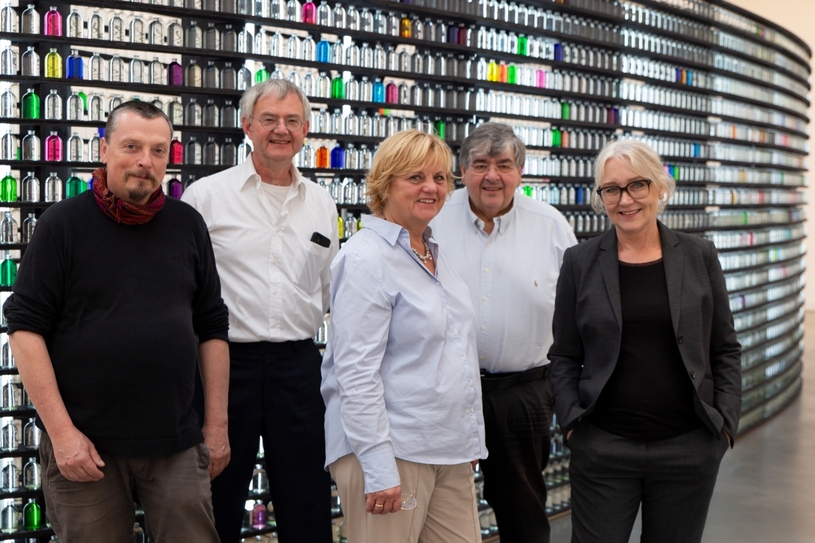 Die Vertreter des Kulturamts, des B12 sowie die organisierenden Parteien (Katholikenrat Bottrop und Pfarrei St. Johannes der Täufer) freuen sich auf ein einzigartiges Kunstwerk, das von den Besuchern gestaltet wird.
