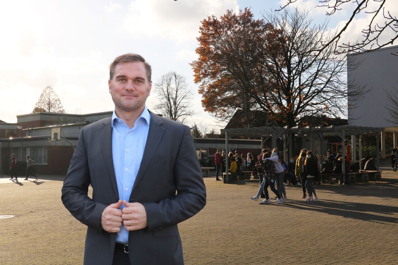 Schulleiter Dirk Willebrand konnte erst am Vorabend die Schüler seiner Schule über den Aufschub der Abiturprüfungen informieren.
