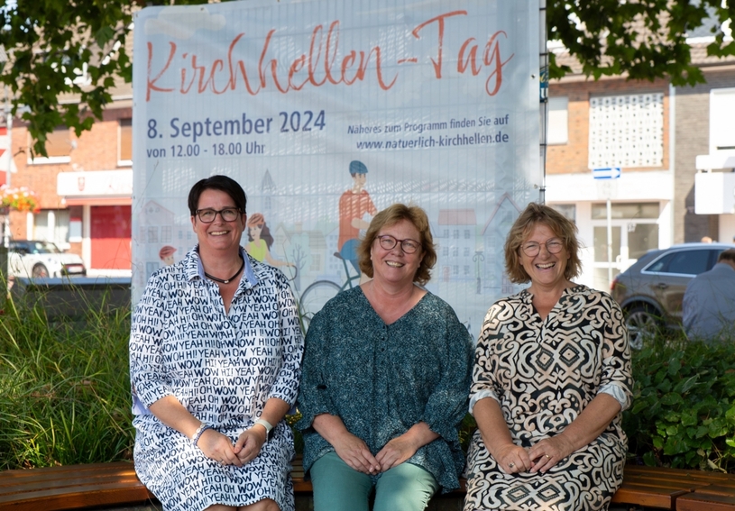 Claudia Siebecker, Maria Beusing und Gundis Jansen-Garz präsentieren das Programm für den Kirchhellen-Tag.