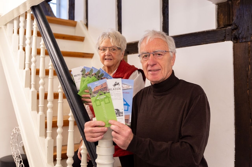 Monika Pulham und Hermann Reinbold vom Bürgerverein Hof Jünger freuen sich auf die zahlreichen Veranstaltungen im Frühjahr.
