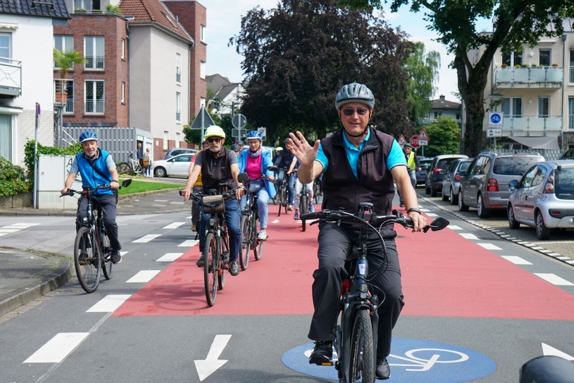 Beim gemeinsamen Befahren der neuen Fahrradstraße war die Freude groß.